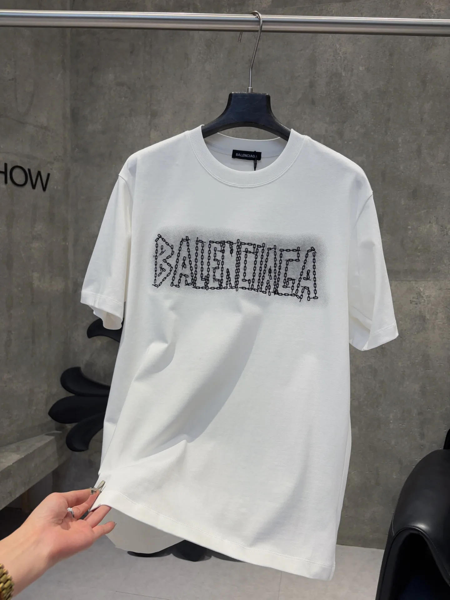 Chain Logo Graphic Cotton T-Shirt D9511224 — view 2