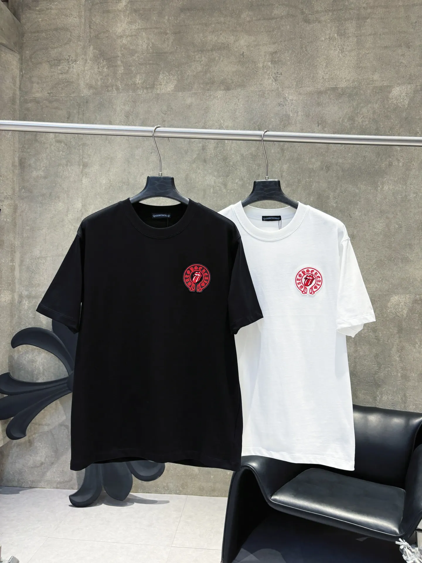 Embroidered Patch Cotton T-Shirt D9511223