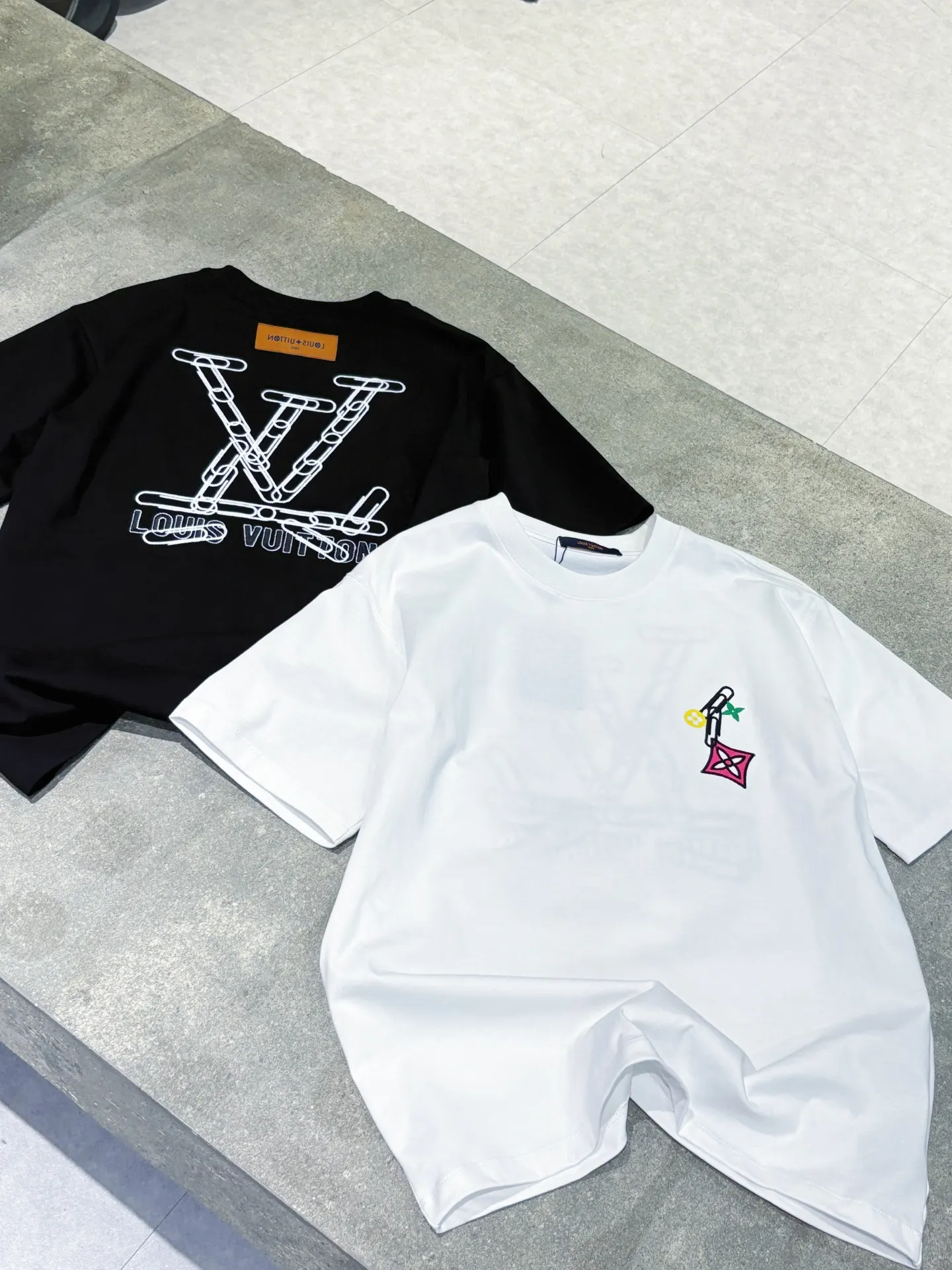 Embroidered Graphic Cotton T-Shirt D9511222 — view 9