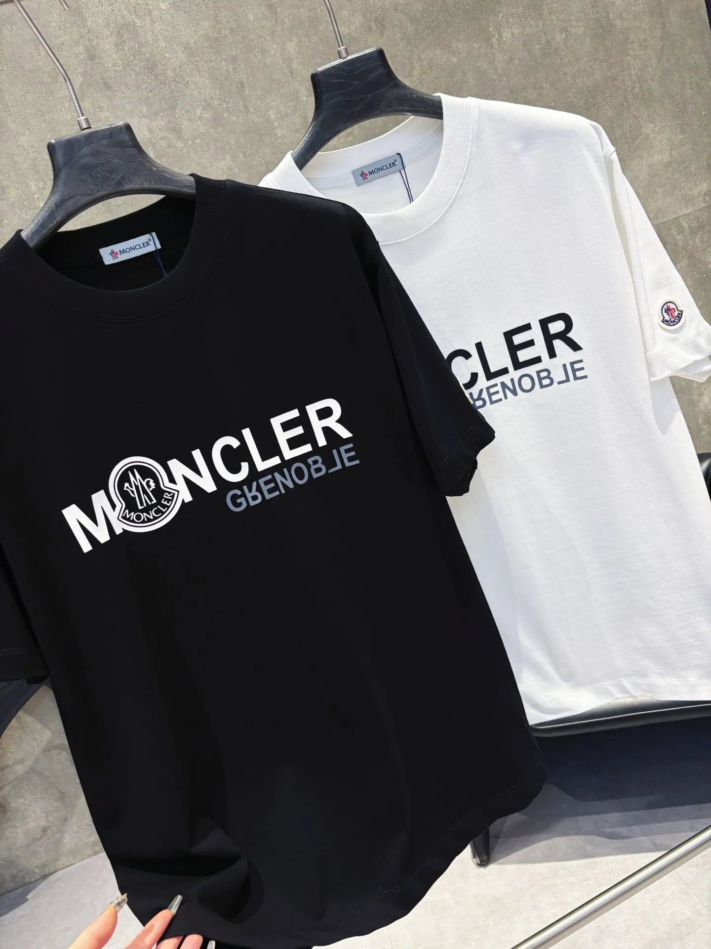 Grenoble Logo-Print Cotton T-Shirt D9511221 — view 8
