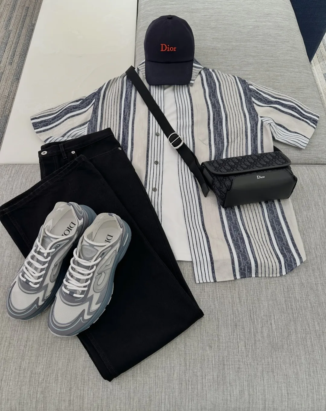 Dior Jett Oblique Messenger Bag D30017988 — view 6