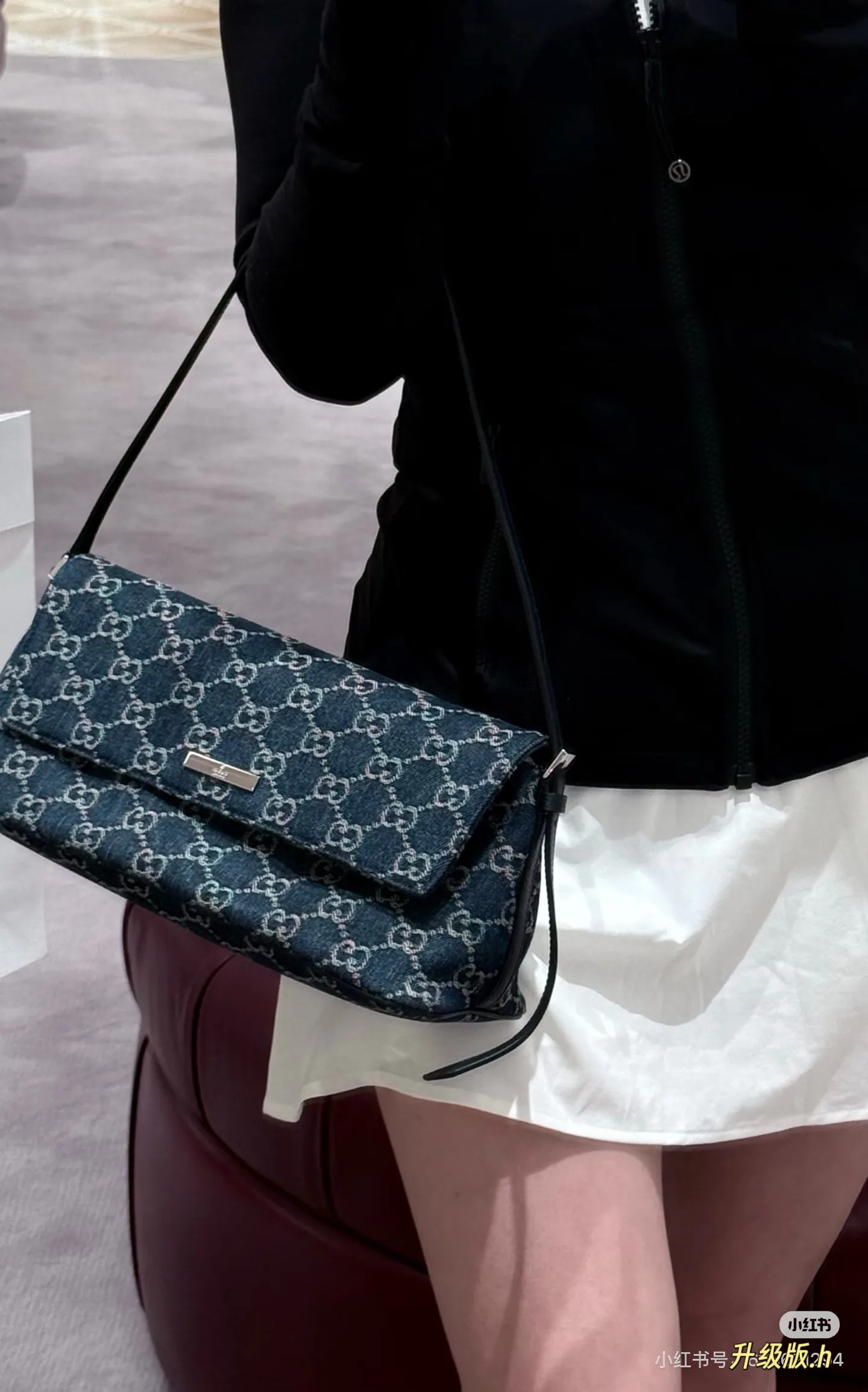 Gucci Monogram Denim Shoulder Bag D28018480 — view 6