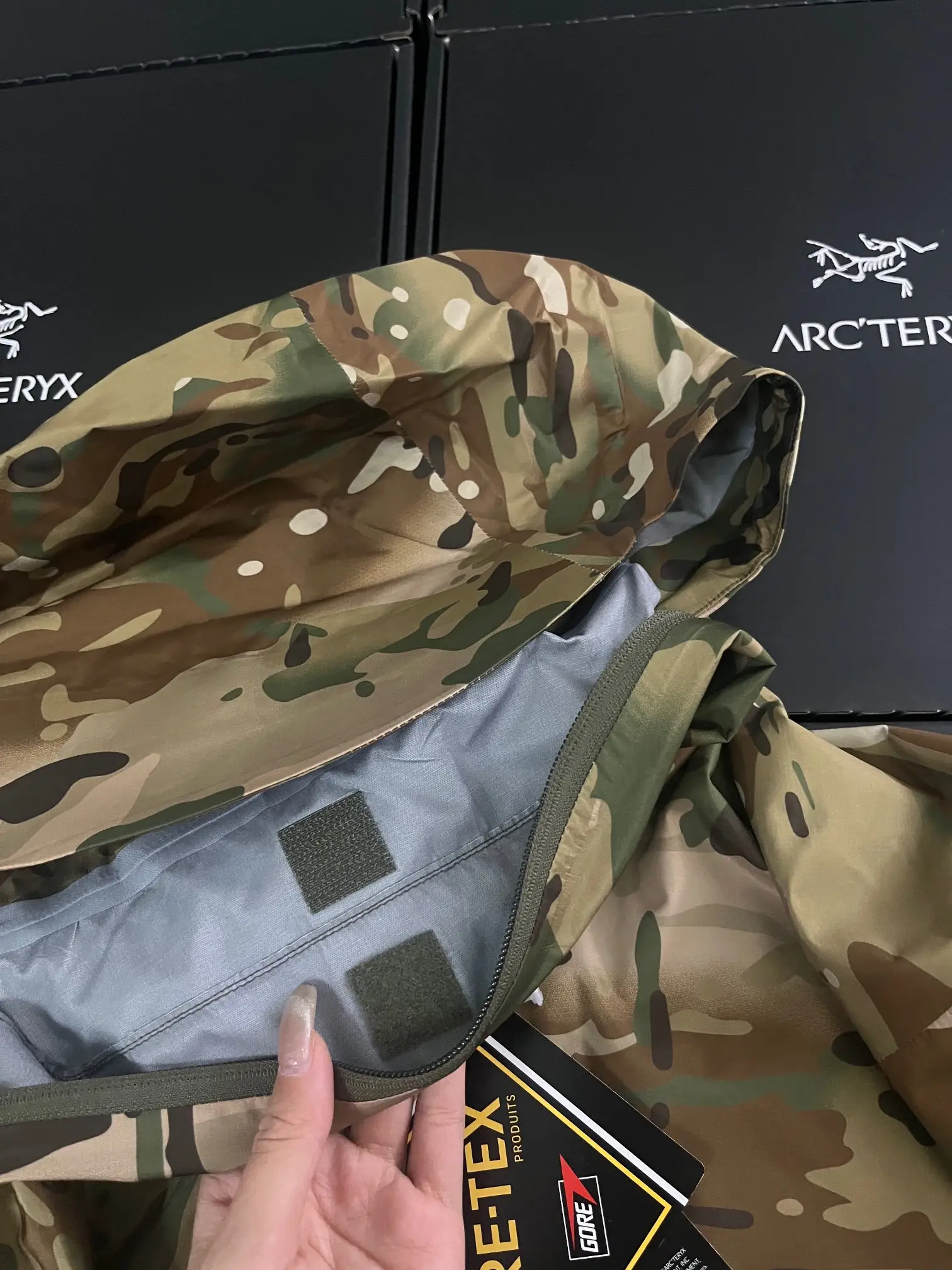 Arc'teryx LEAF Alpha GEN2 Camouflage Shell Jacket D37919444 — view 3