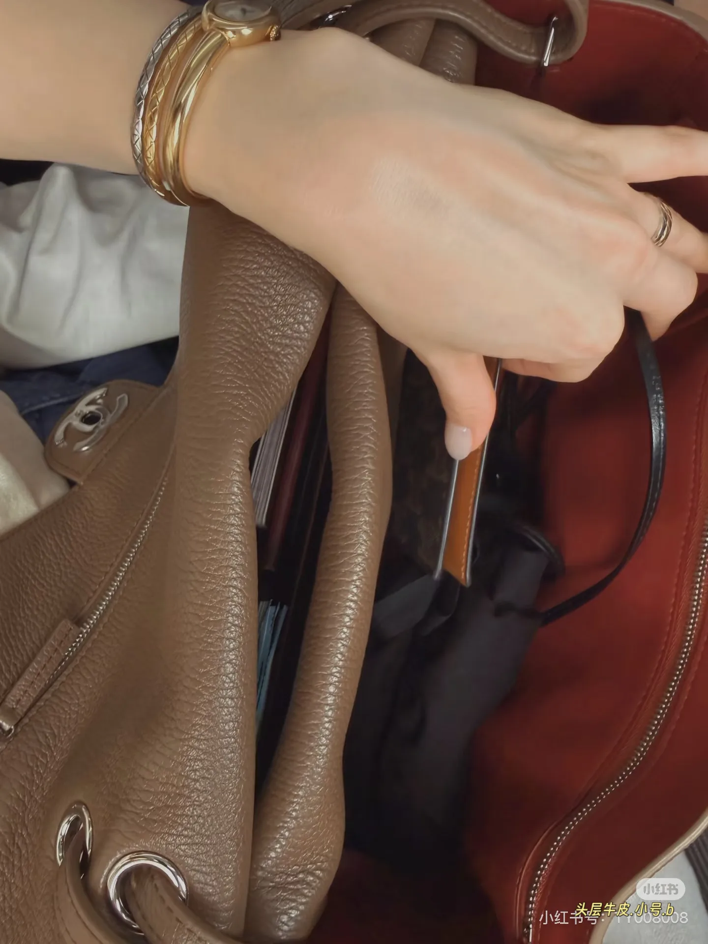 Chanel CF Grained Leather Shoulder Bag D50017787 — view 3