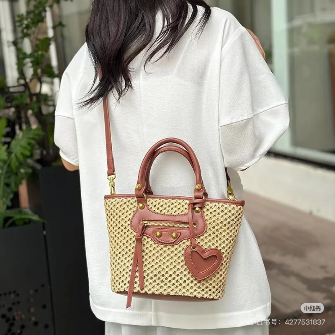Woven Straw Top-Handle Tote Bag D30017963 — view 3