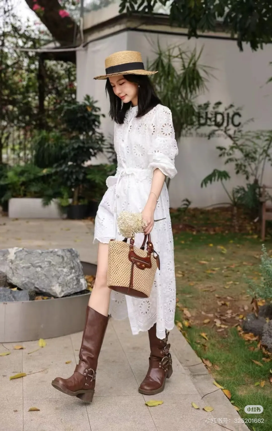 Woven Straw Top-Handle Tote Bag D30017963 — view 8