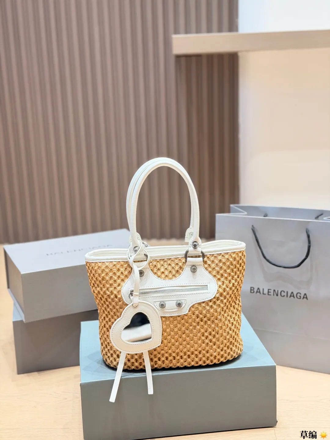 Raffia Woven Top-Handle Tote Bag D30017962 — view 5