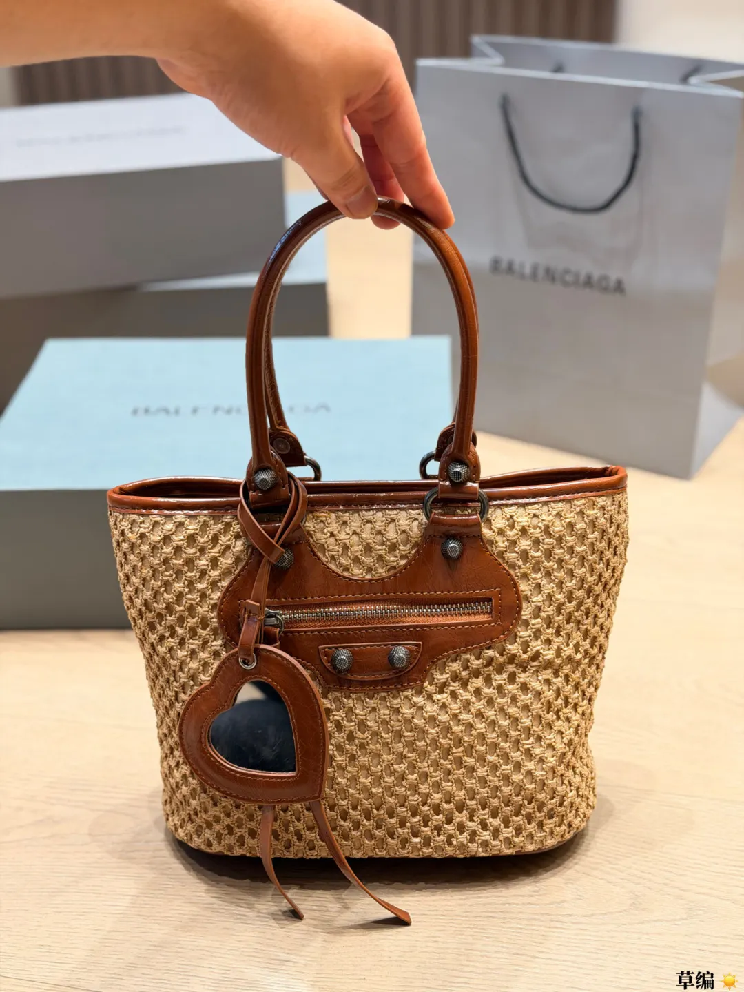 Raffia Woven Top-Handle Tote Bag D30017962 — view 11
