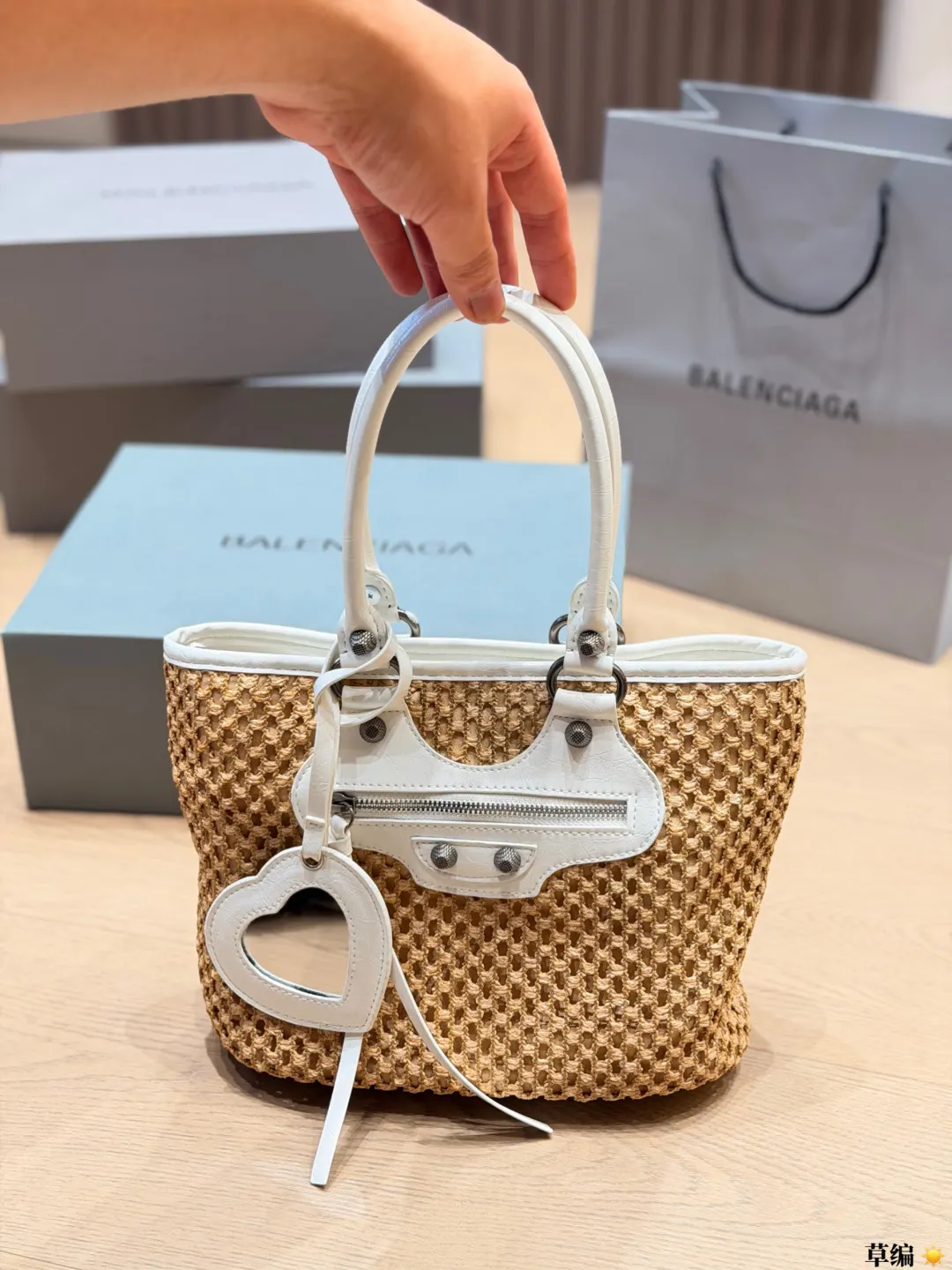 Raffia Woven Top-Handle Tote Bag D30017962 — view 12