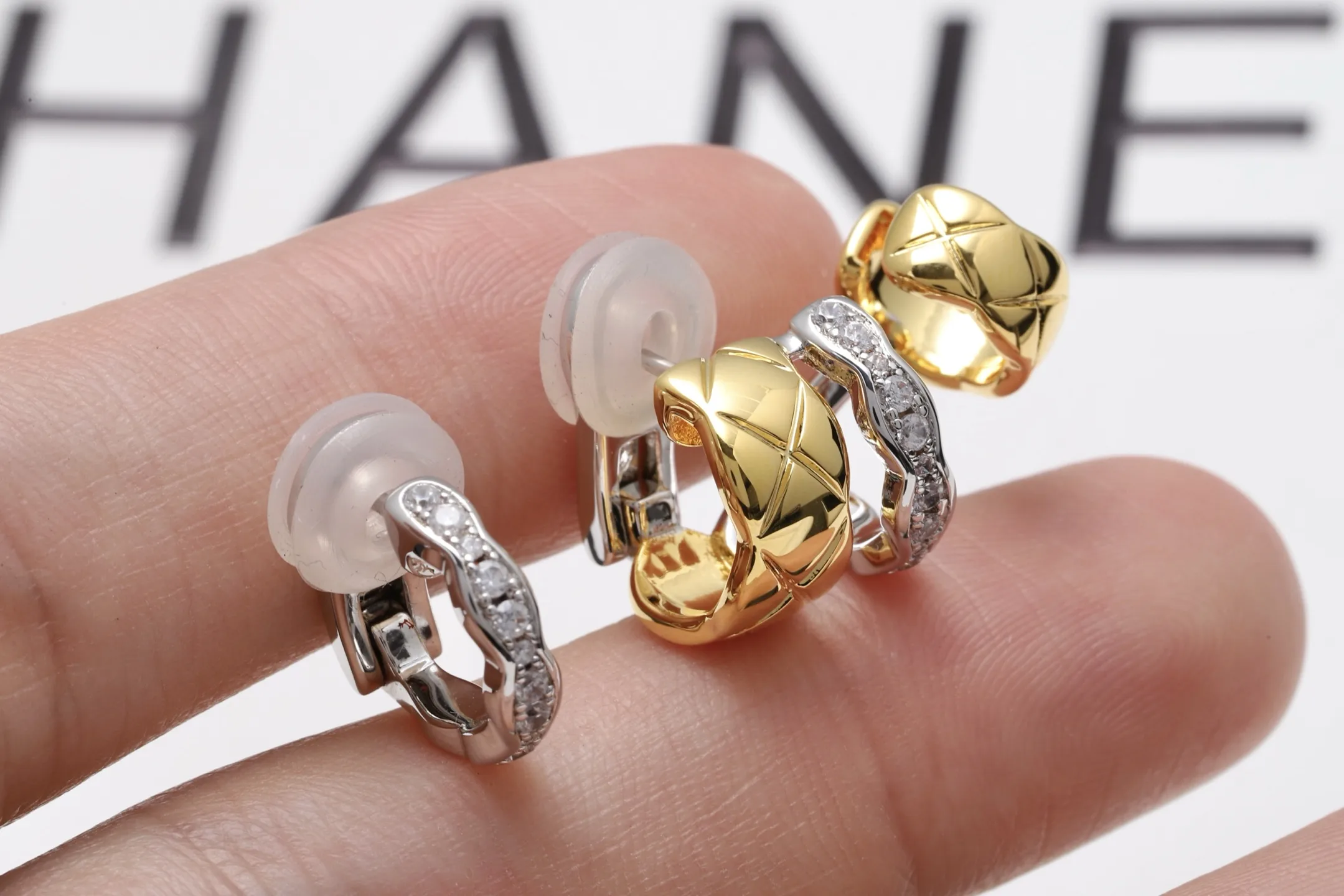 Coco Crush Quilted Asymmetric Earrings D19016801 — view 7