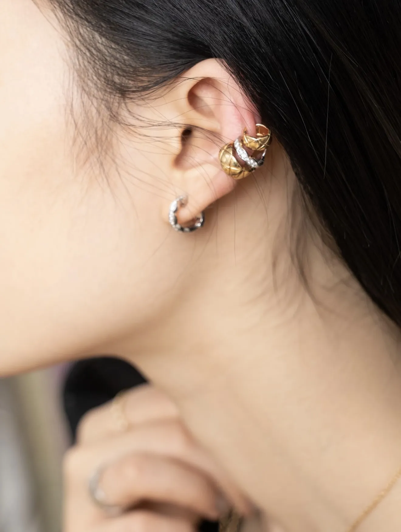 Coco Crush Quilted Asymmetric Earrings D19016801 — view 8