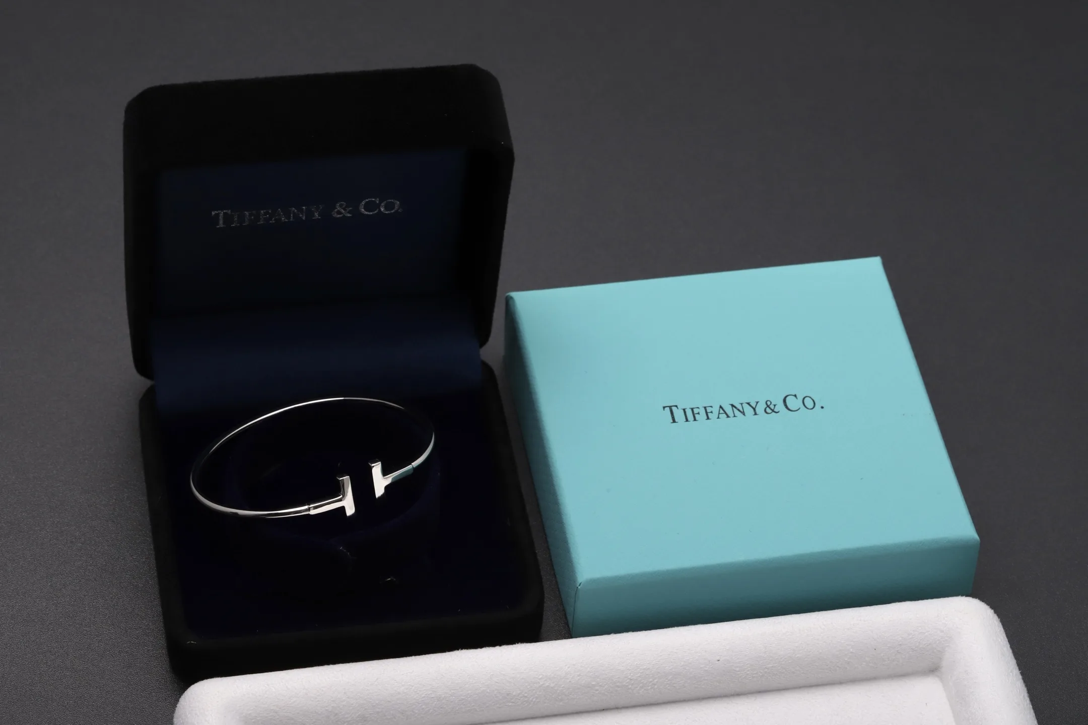 T Wire Bangle (Sterling Silver) D29016668 — view 2