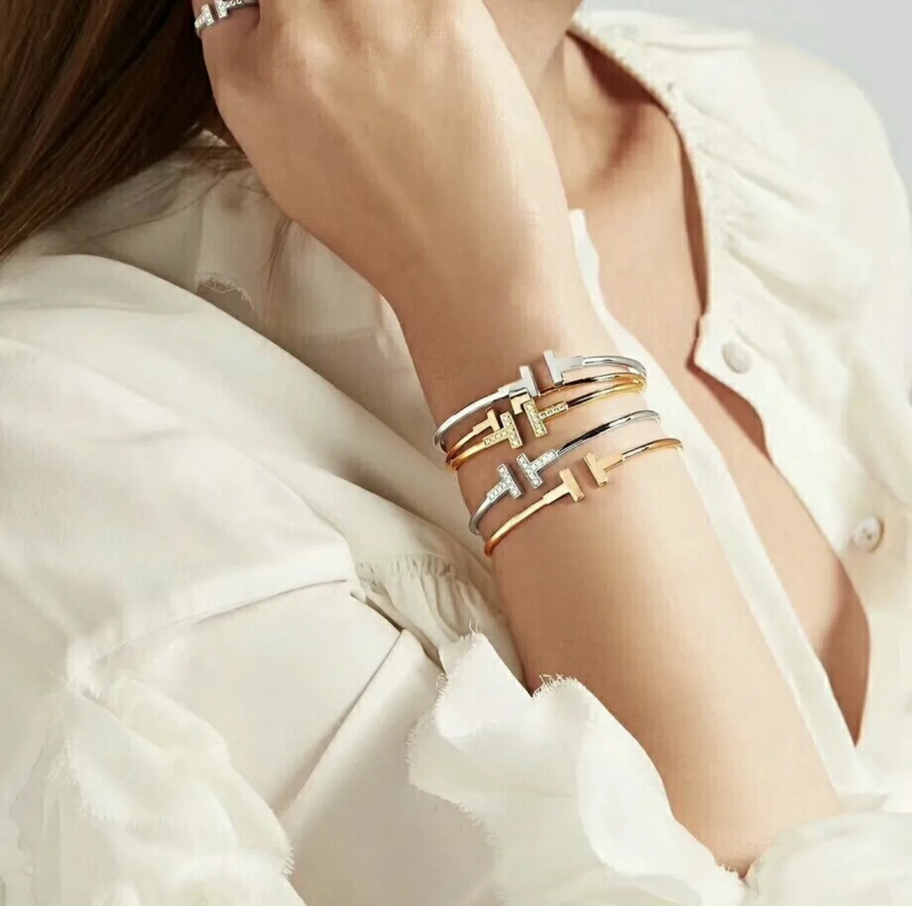 T Wire Bangle (Sterling Silver) D29016668 — view 8
