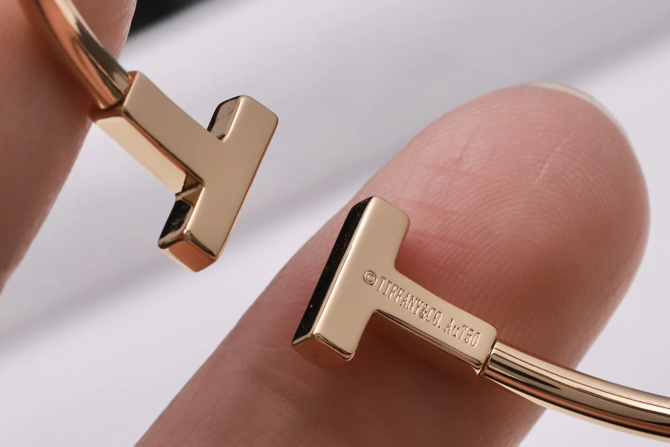 T Wire Diamond Bangle (Rose Gold-Plated Silver) D29016667 — view 7
