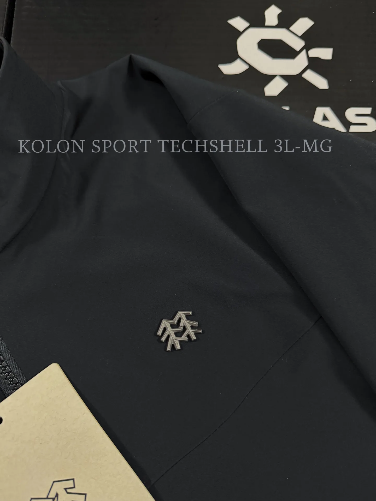 Techshell 3L Waterproof Softshell Jacket D38011081 — view 2