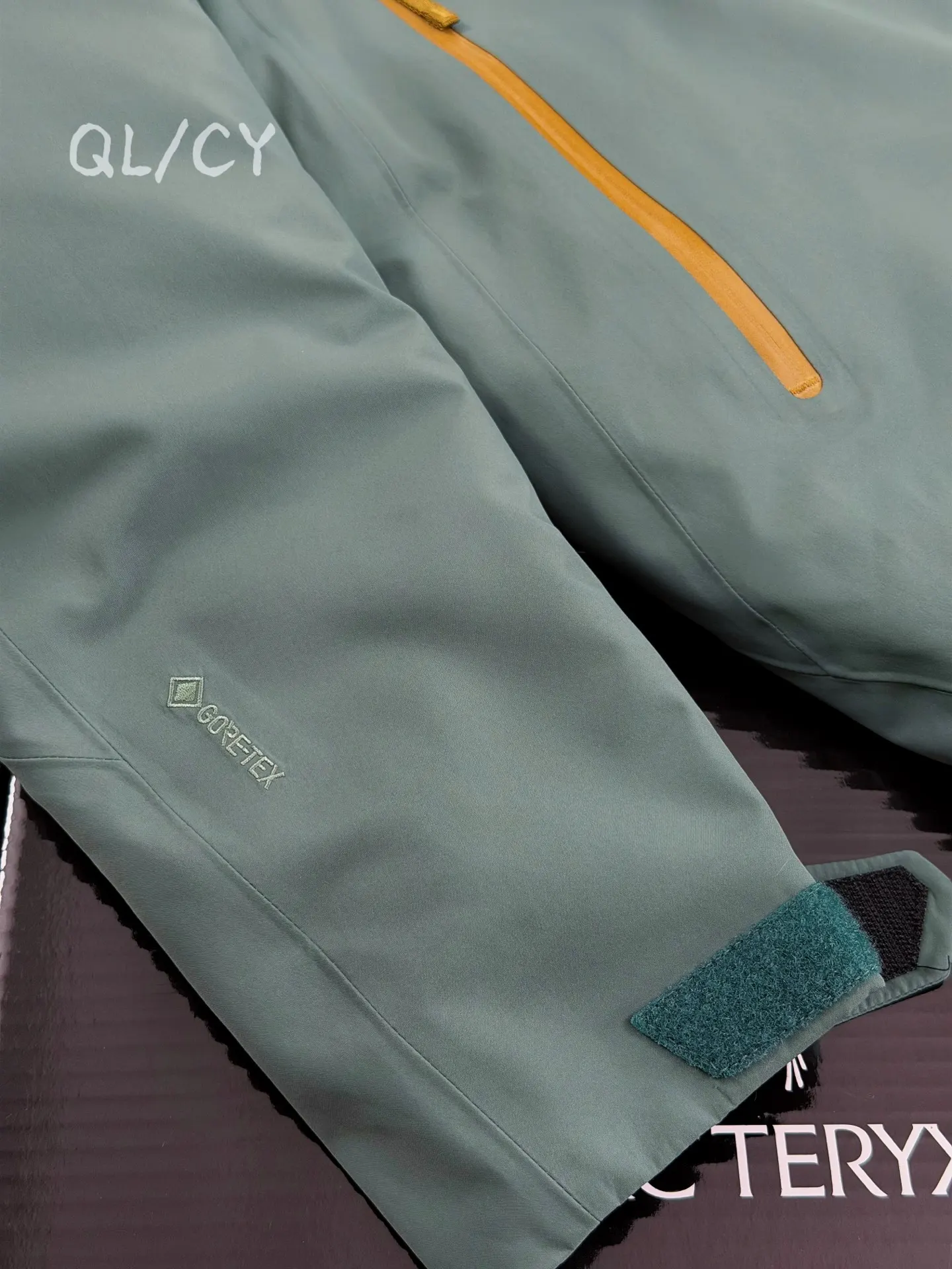Nita Down GORE-TEX Hooded Puffer Jacket D58019664 — view 3