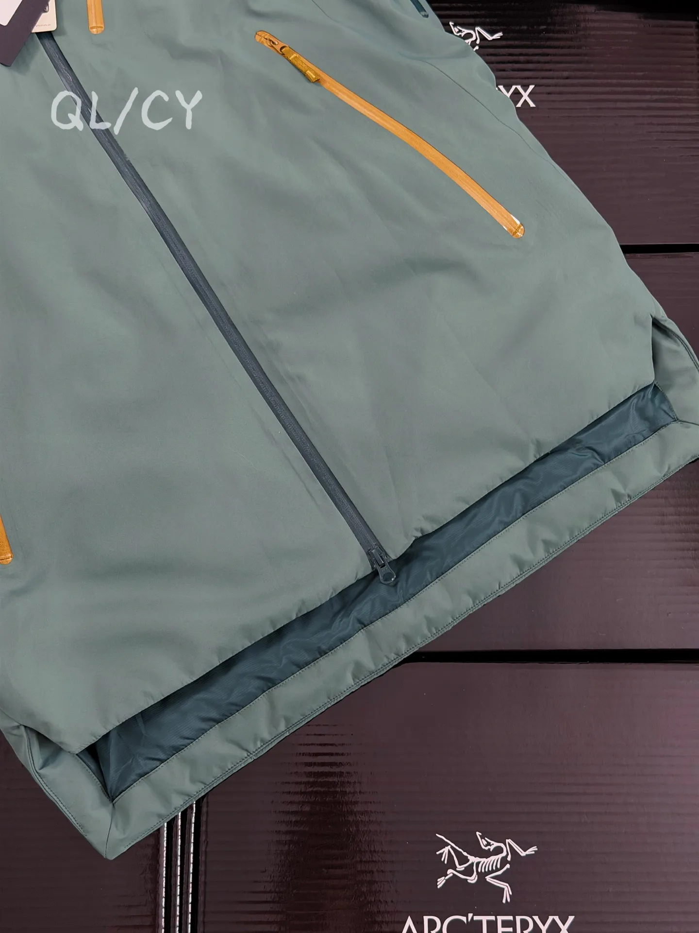 Nita Down GORE-TEX Hooded Puffer Jacket D58019664 — view 4