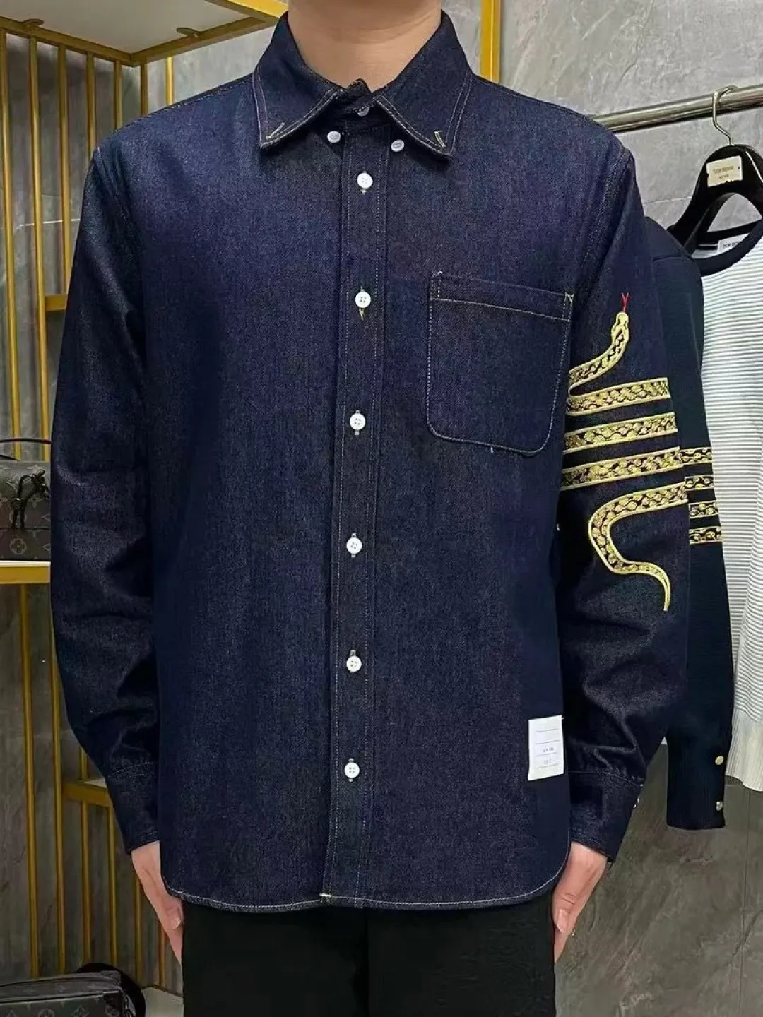 Snake Embroidery Denim Oxford Shirt D22512681 — view 3
