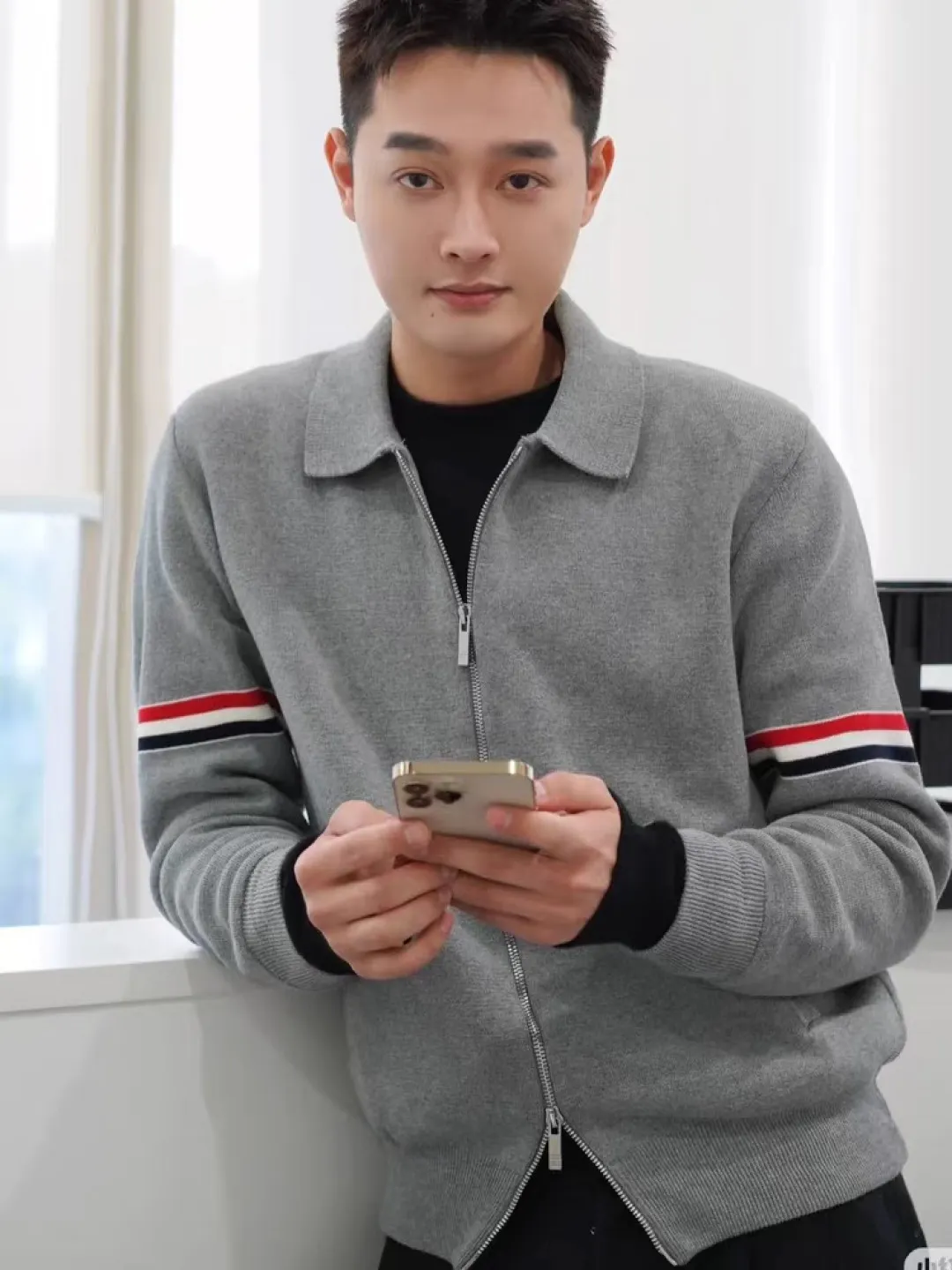 Striped Wool-Blend Zip-Up Knit Jacket D25512647 — view 3