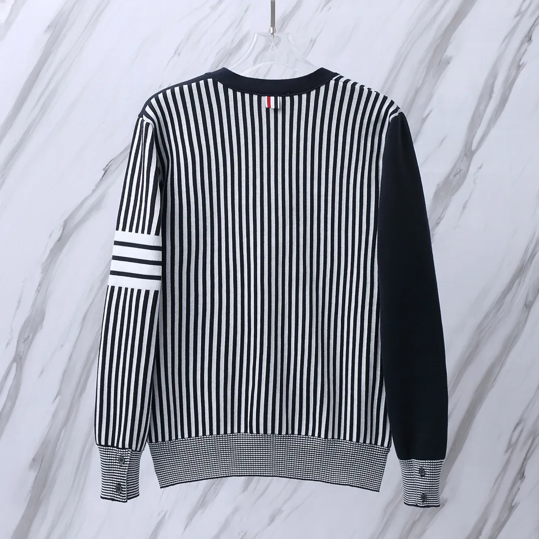 Striped Wool-Blend V-Neck Cardigan D25512672 — view 4