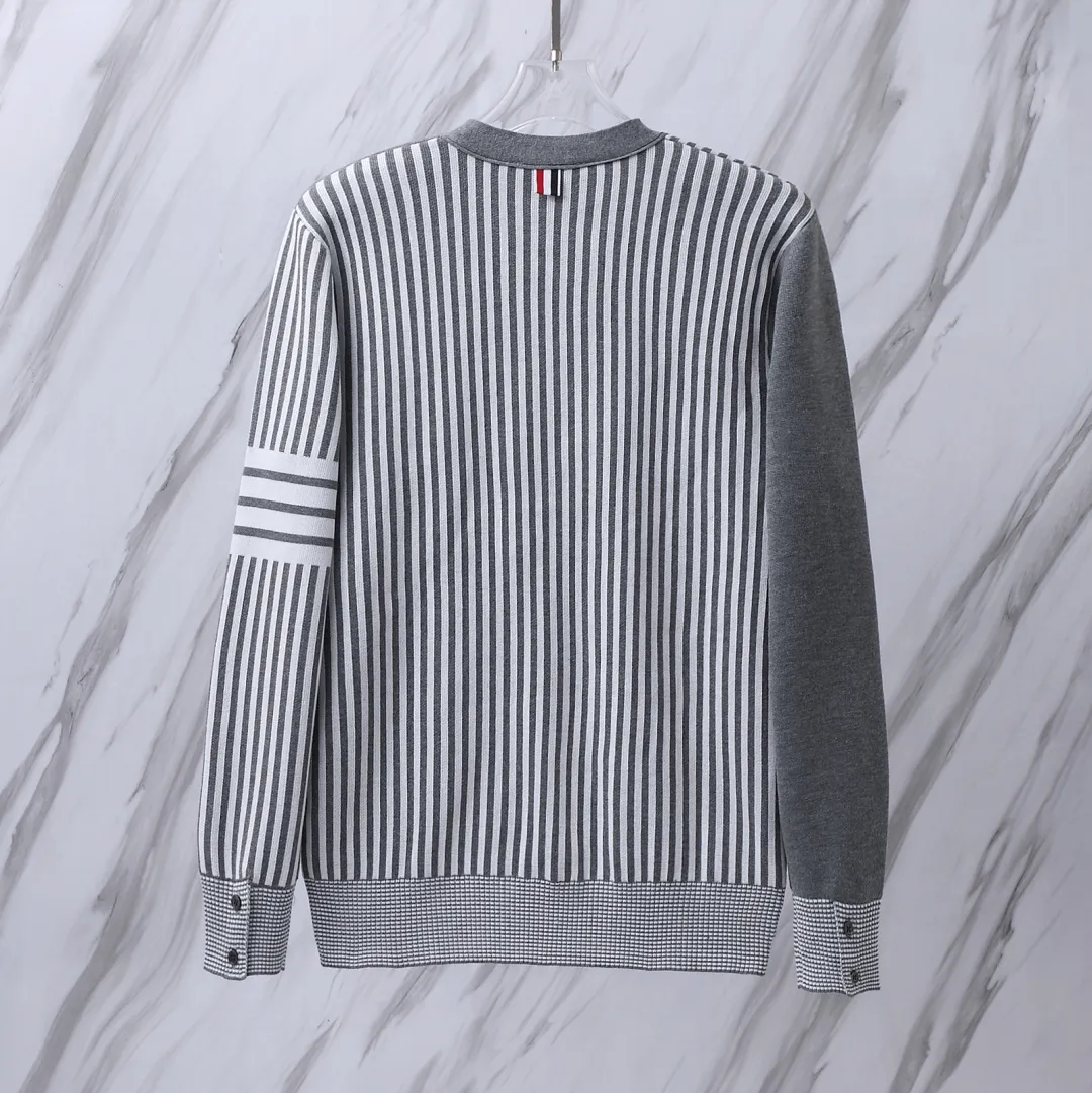Striped Wool-Blend V-Neck Cardigan D25512673 — view 3