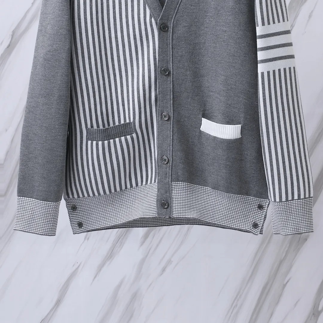 Striped Wool-Blend V-Neck Cardigan D25512673 — view 6
