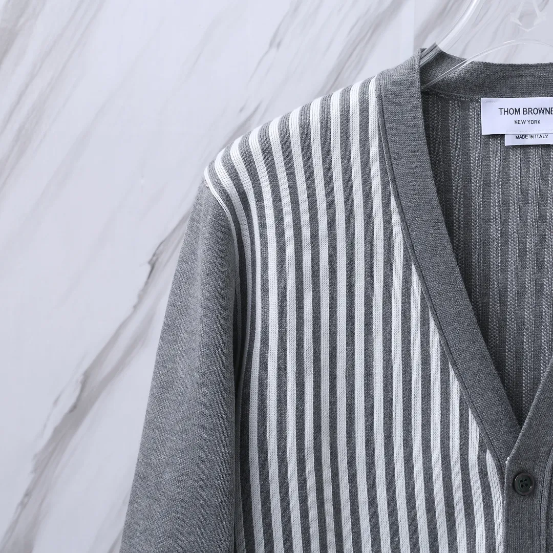 Striped Wool-Blend V-Neck Cardigan D25512673 — view 7