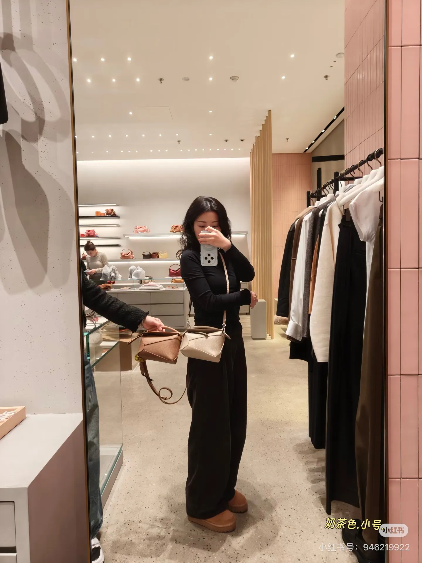 Loewe Puzzle Grained Leather Bag D35518041 — view 8