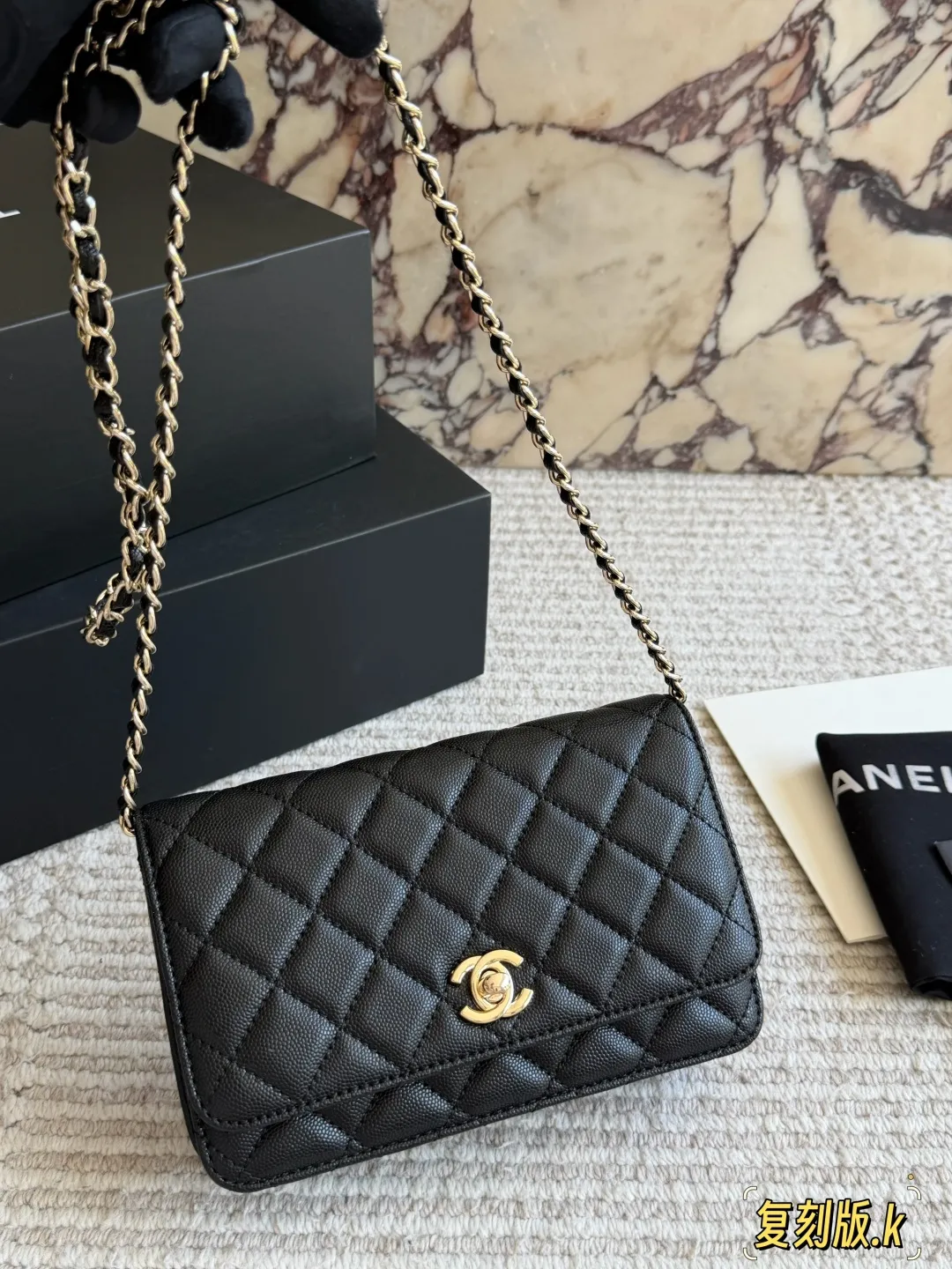 Caviar Leather Wallet On Chain (WOC) D31018090 — view 6