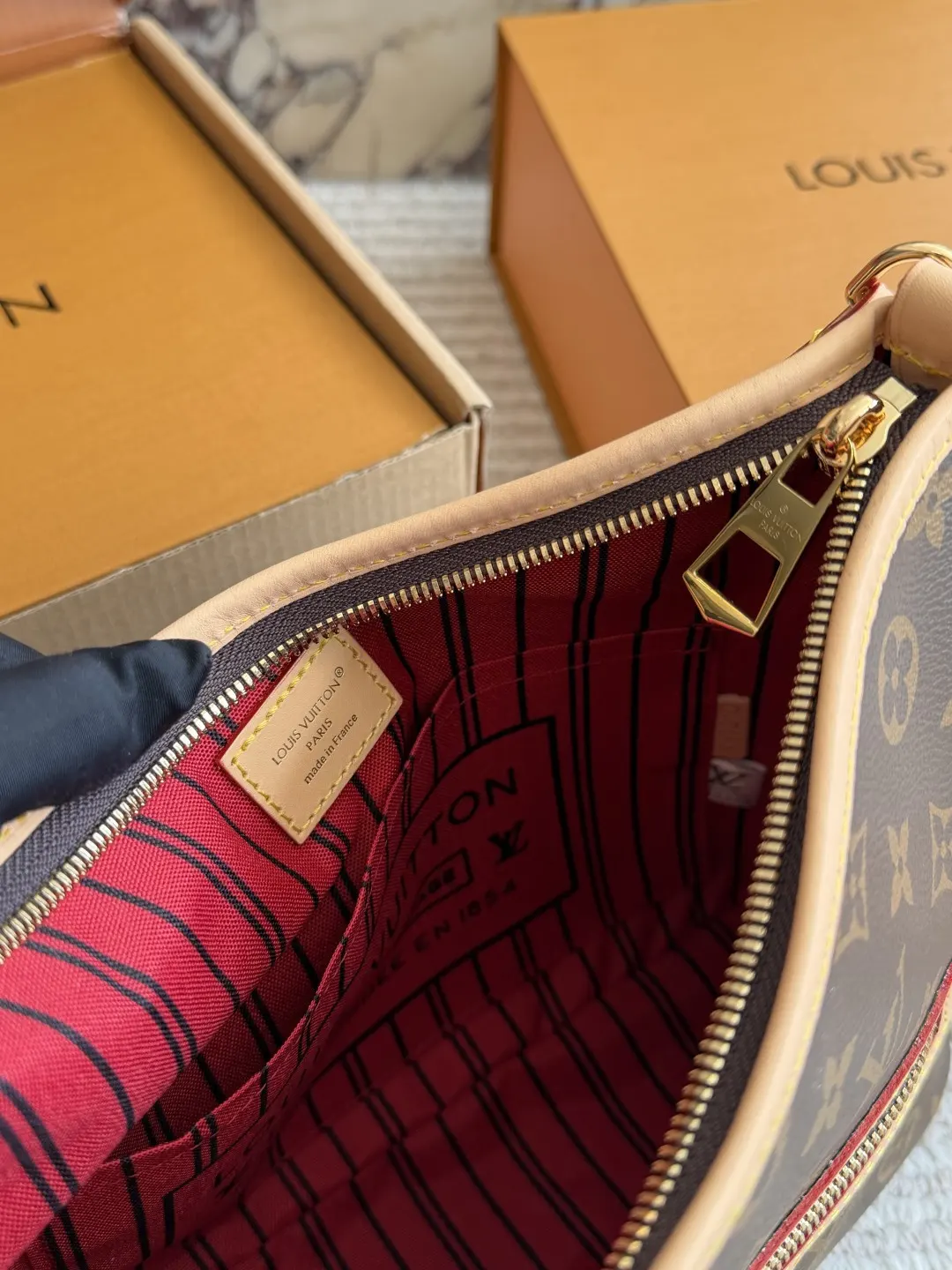 Monogram Canvas Lineup Tote Bag D35518442 — view 9