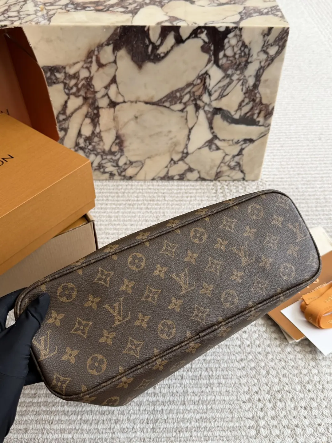 Monogram Hobo Shoulder Bag D36018440 — view 7