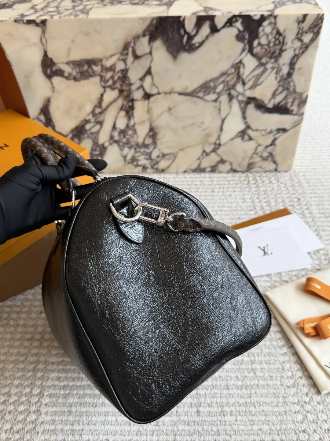 Speedy 30 Top-Handle Bag with Chain Strap D37018445 — view 4