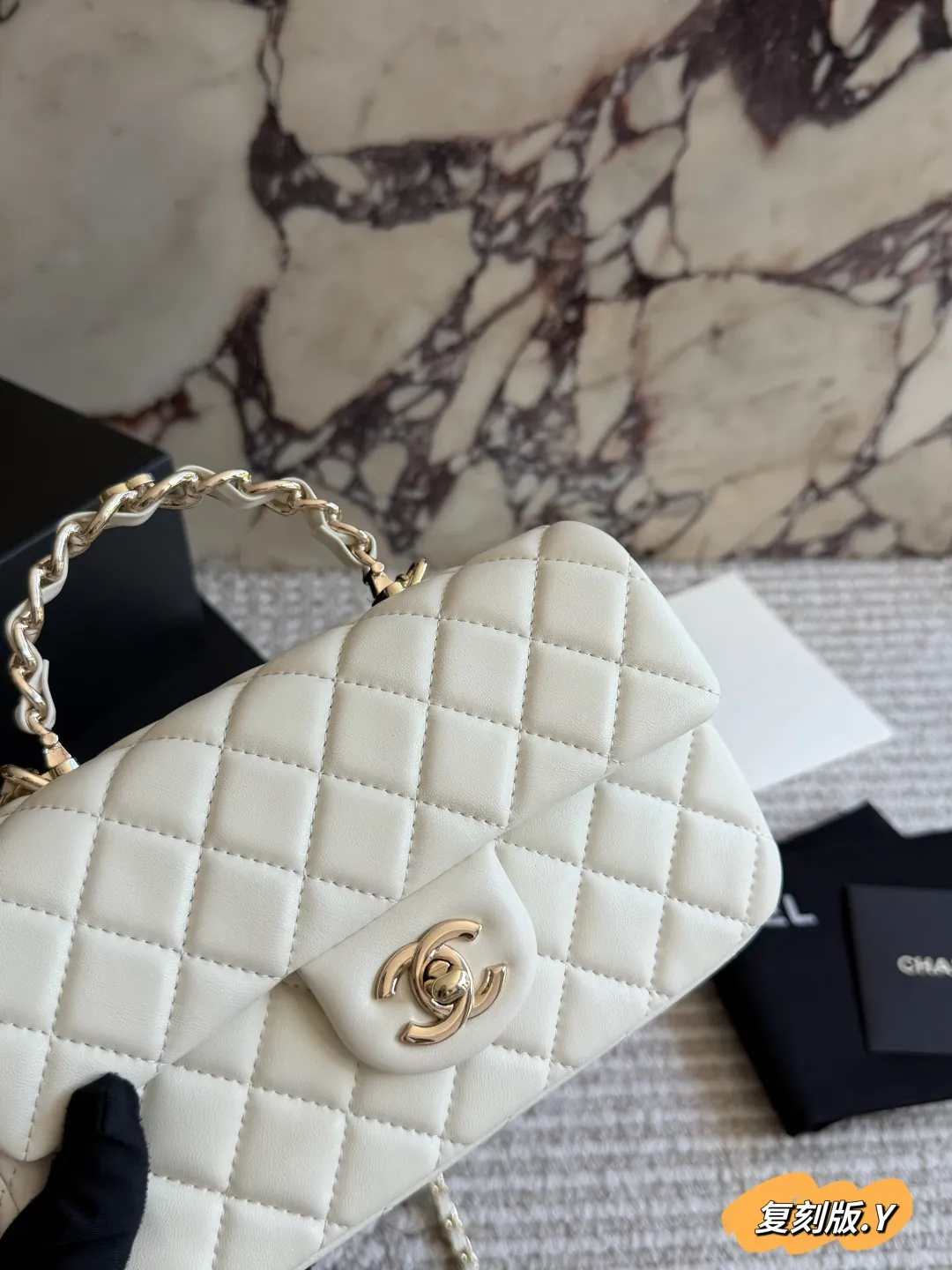 CF Handle Quilted Leather Bag D30018035 — view 3