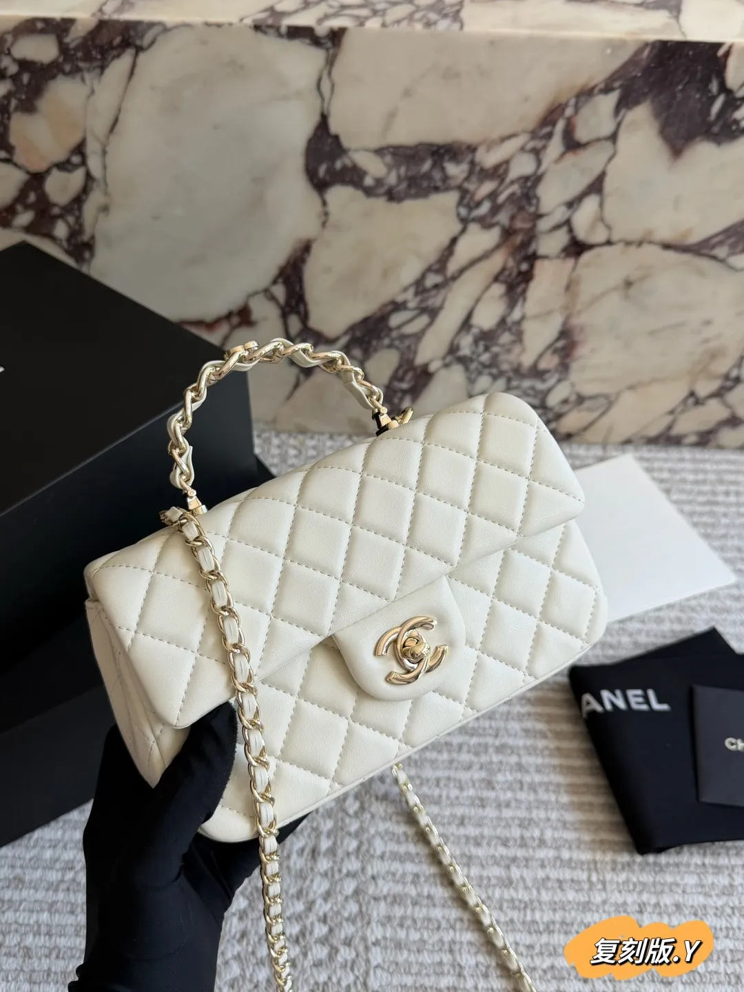 CF Handle Quilted Leather Bag D30018035 — view 4