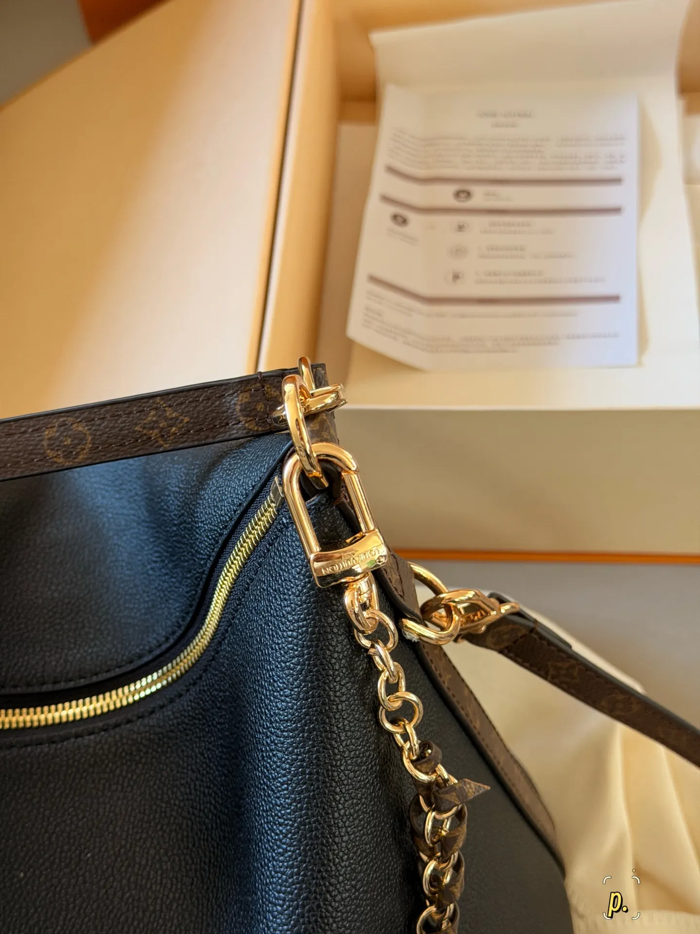 Multipass Grained Leather Shoulder Bag D35518444 — view 3