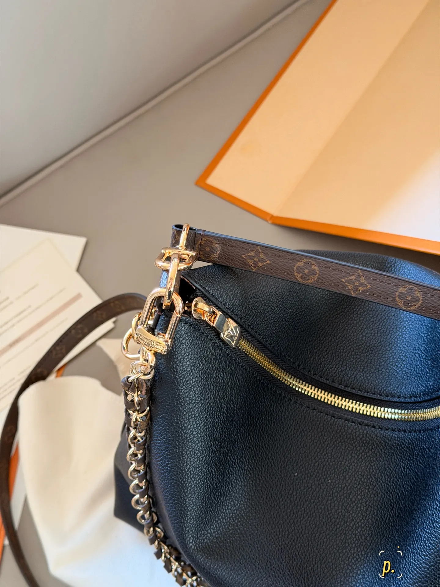 Multipass Grained Leather Shoulder Bag D35518444 — view 5