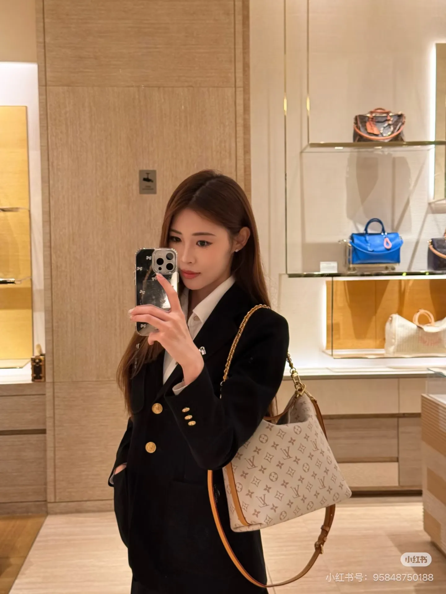 Monogram Multipass Tote Bag D36018205 — view 3