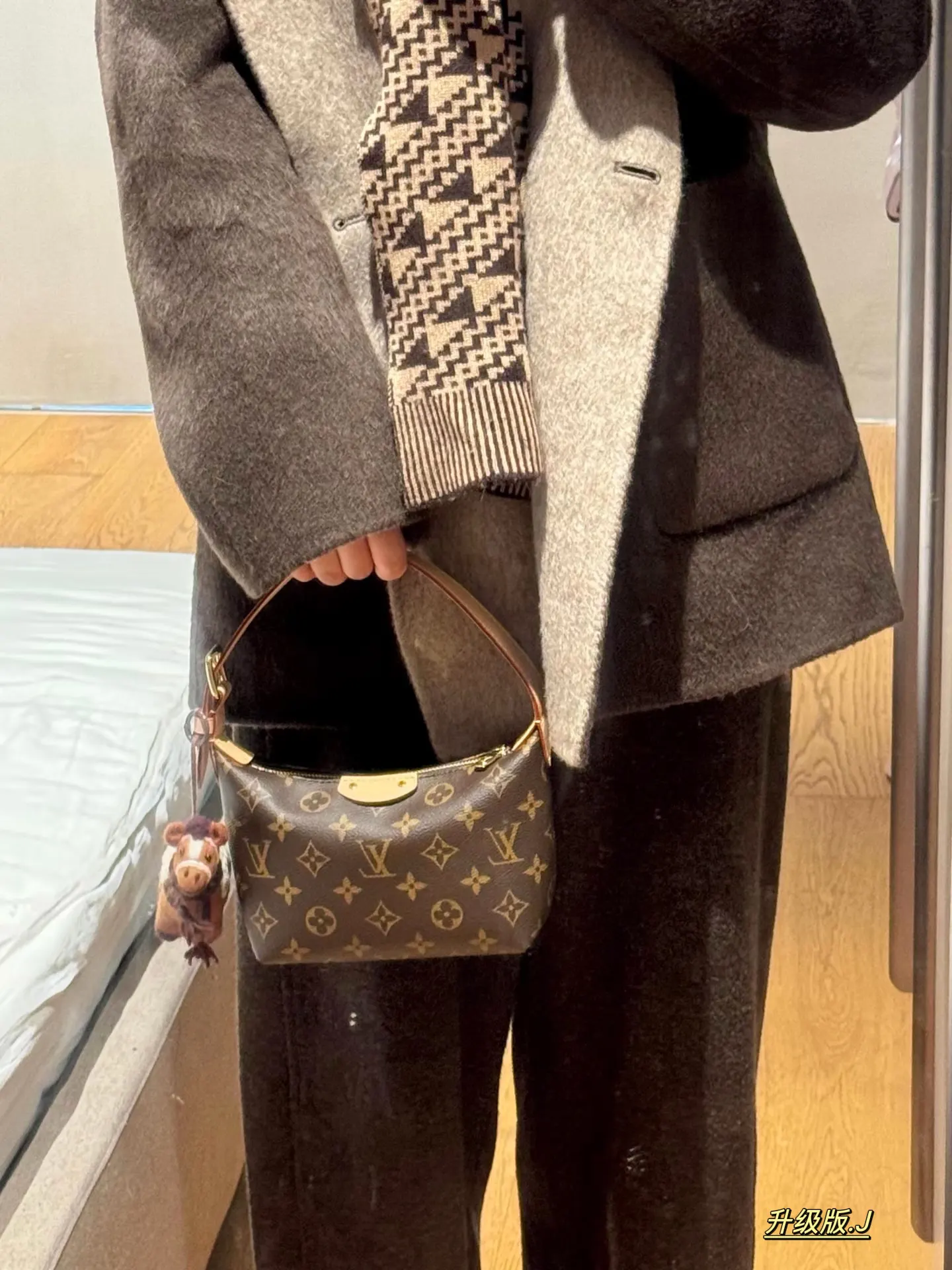 Monogram Canvas Croissant Bag D27518328 — view 2