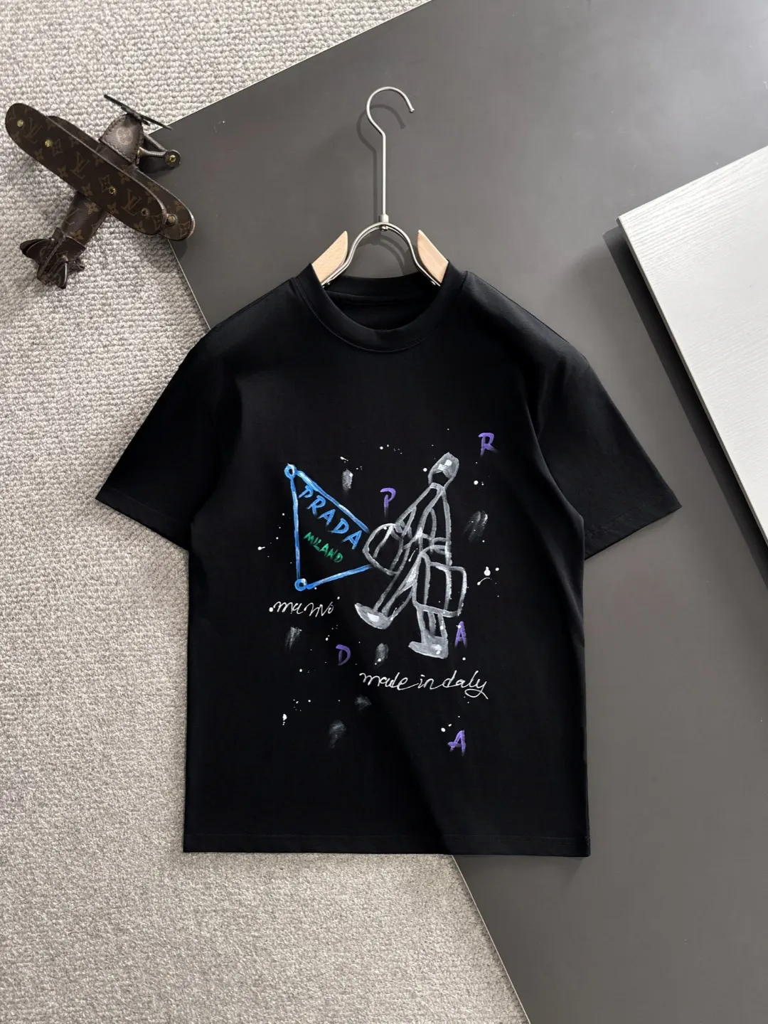 Prada Graphic Print Cotton T-Shirt D18013156