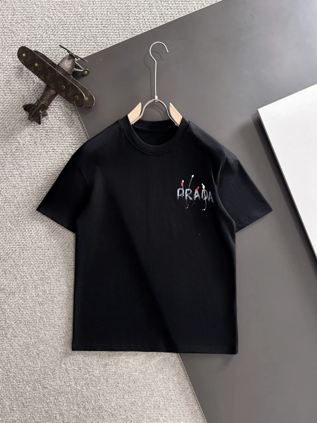 Logo Graphic Cotton T-Shirt D18013148