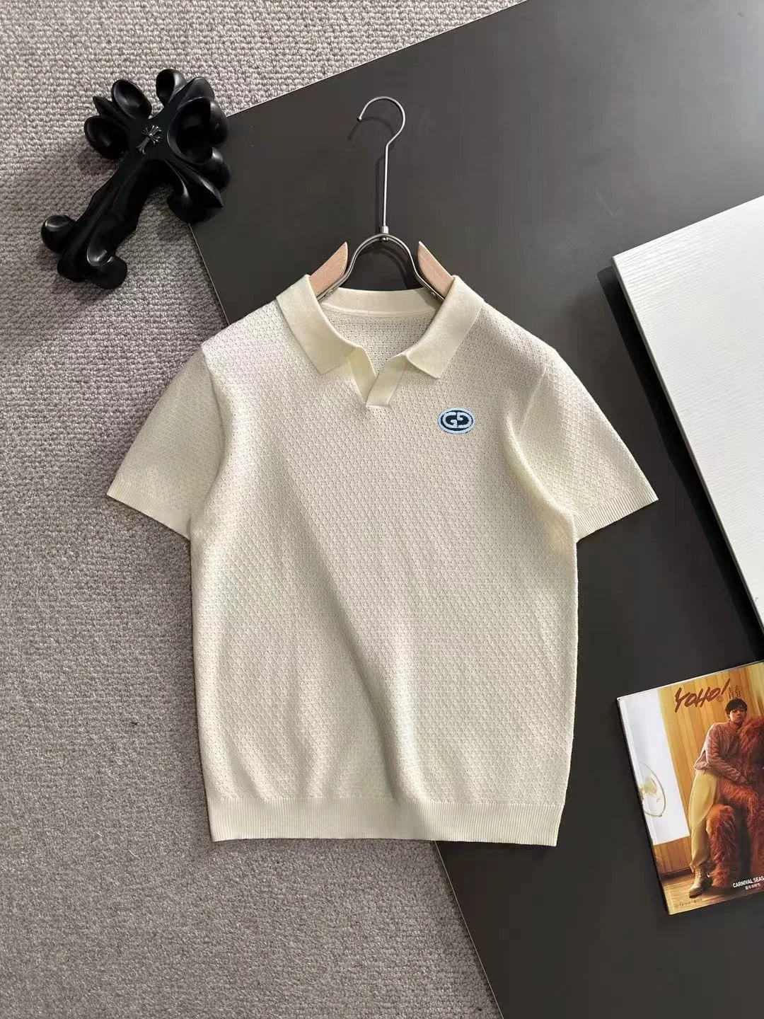 Textured Knit V-Neck Polo Shirt D20014778