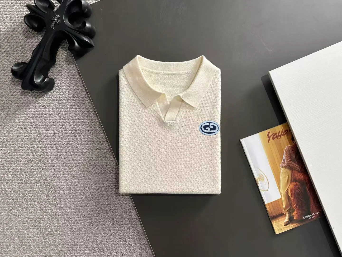 Textured Knit V-Neck Polo Shirt D20014778 — view 8