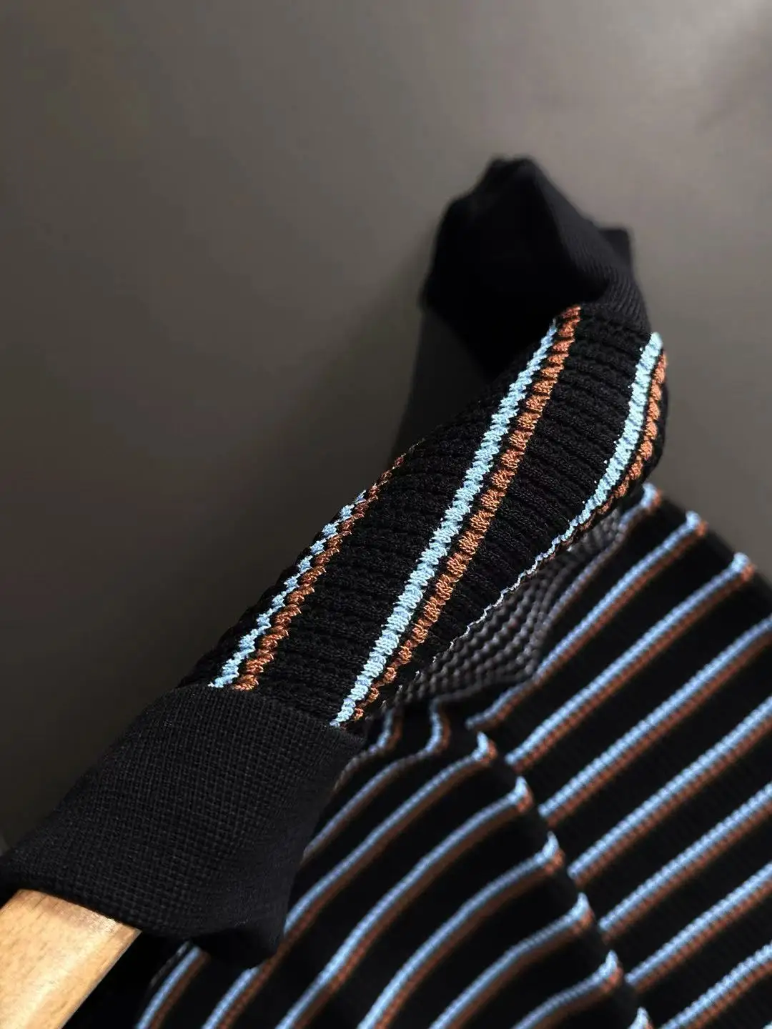 Striped Knit V-Neck Polo Shirt D20014855 — view 4