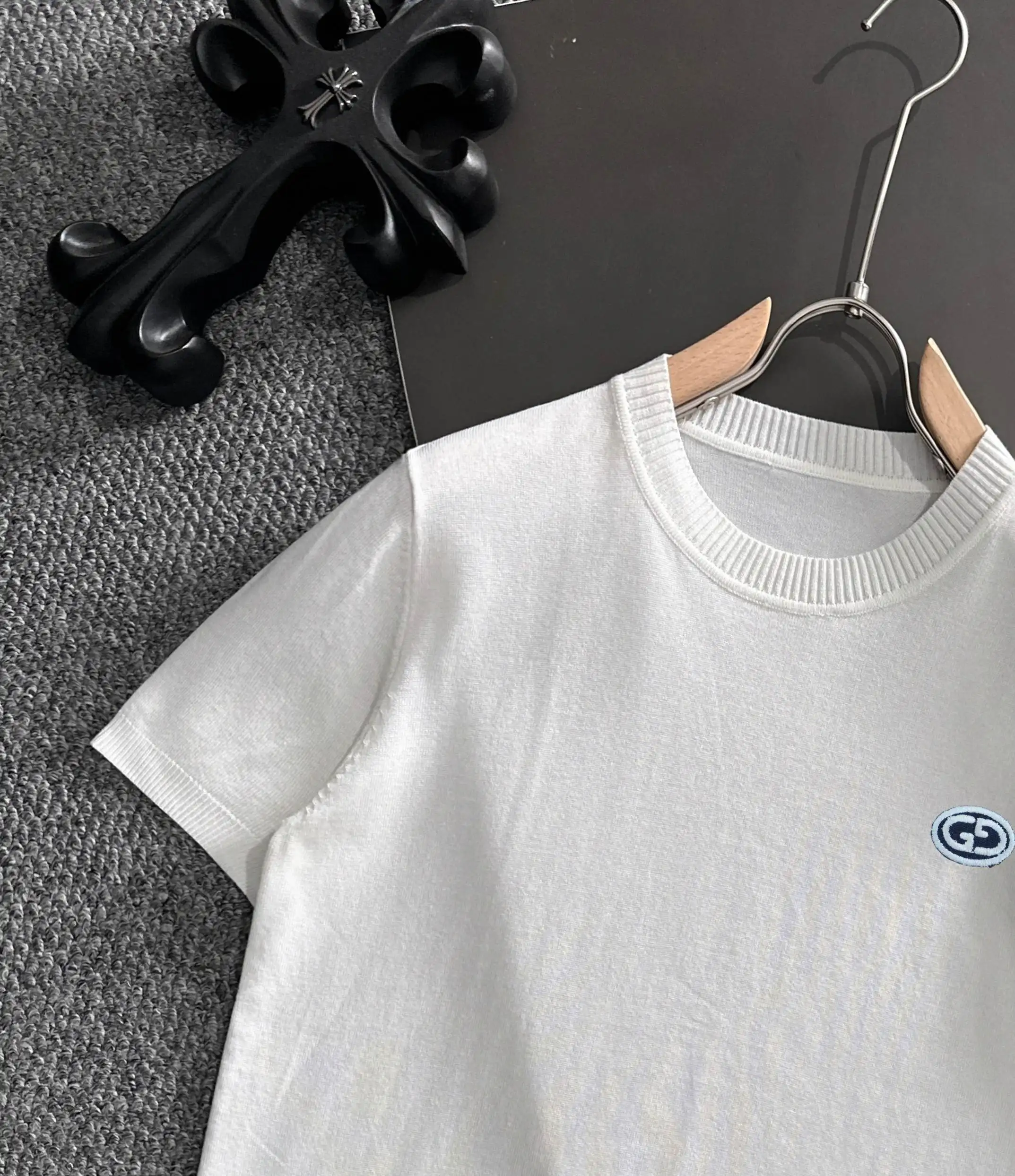 Logo-Embroidered Fine-Knit T-Shirt D20014800 — view 3