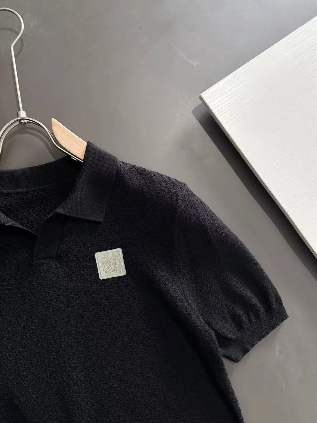Textured Knit V-Neck Polo Shirt D20014850 — view 2