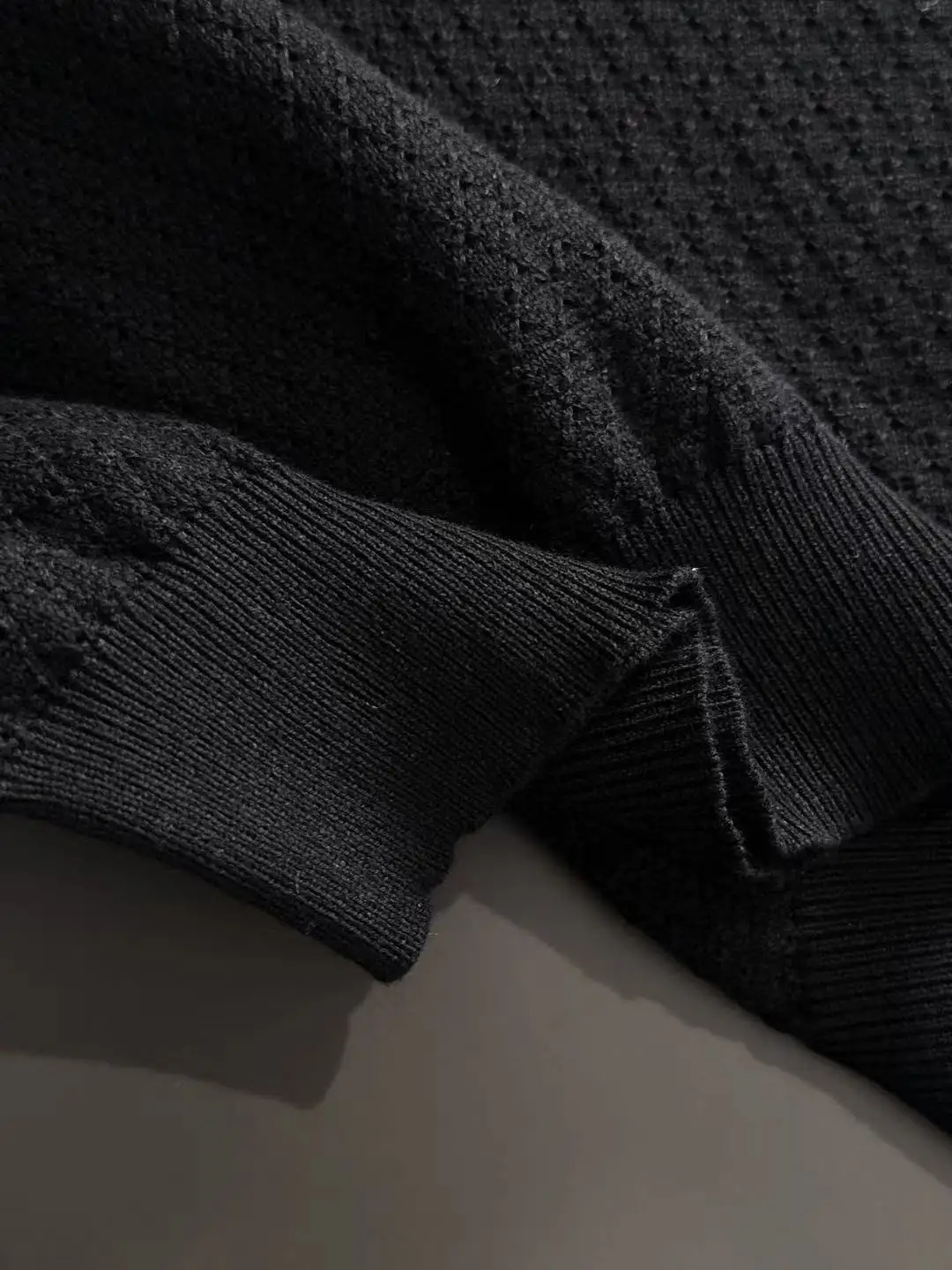 Textured Knit V-Neck Polo Shirt D20014850 — view 6