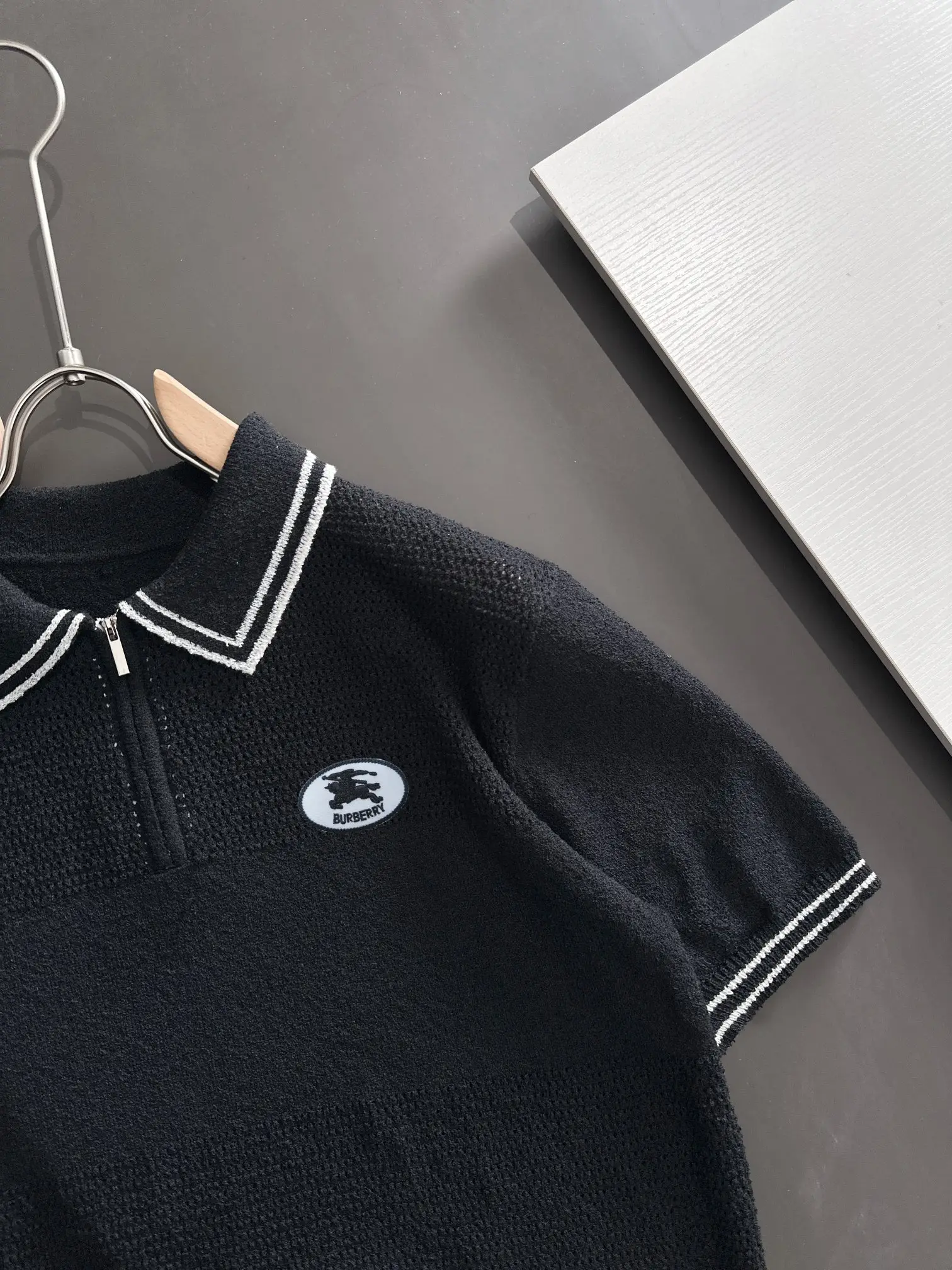Contrast-Trim Half-Zip Knit Polo Shirt D20014789 — view 2