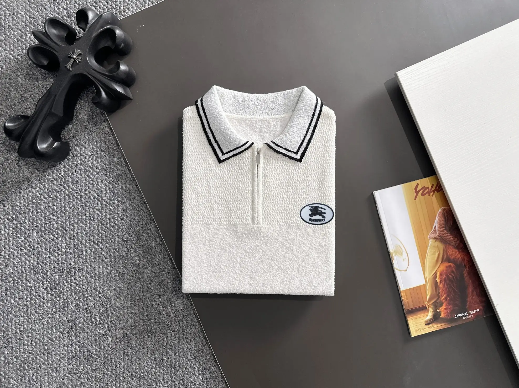 Contrast-Trim Textured Knit Half-Zip Polo Shirt D20014790 — view 8
