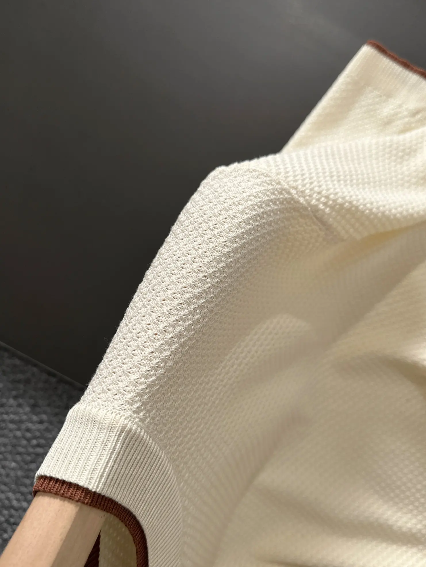 Textured Knit Layered-Effect T-Shirt D20014801 — view 4