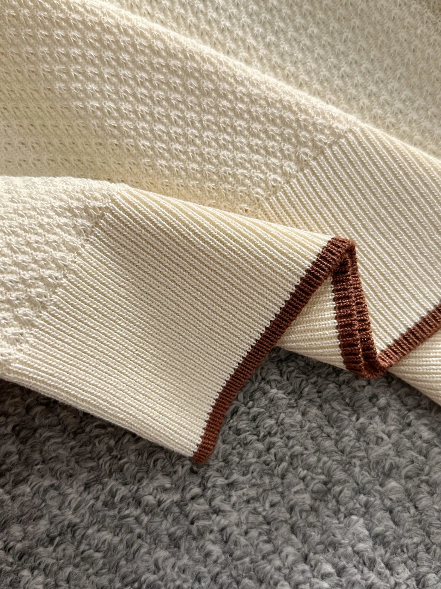 Textured Knit Layered-Effect T-Shirt D20014801 — view 6